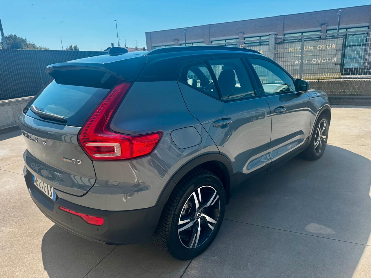 Volvo XC40 T3 Geartronic R-design