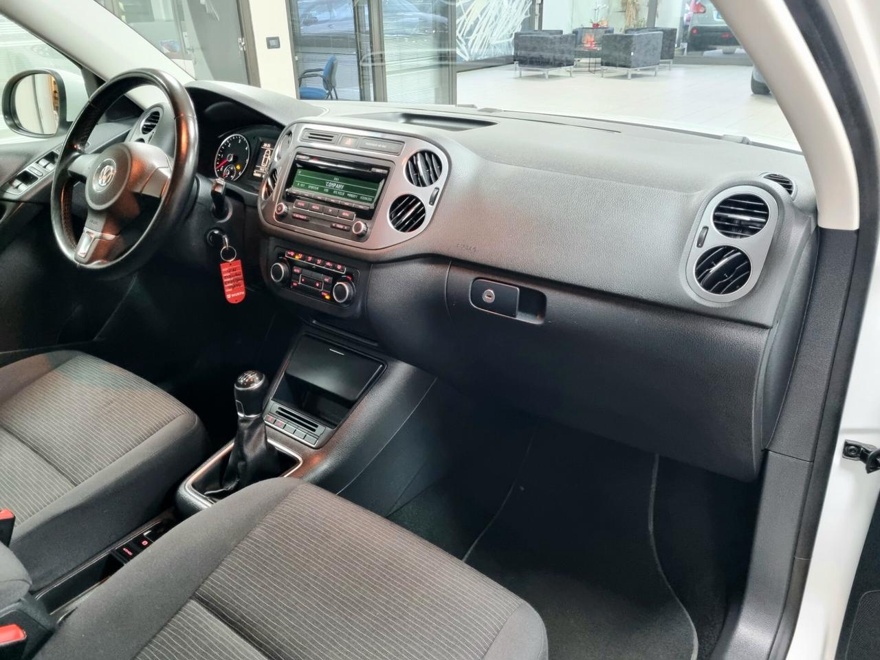 VOLKSWAGEN TIGUAN 2.0 TDI 110 CV Sport & style