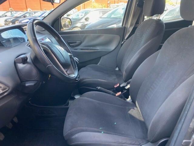 Lancia Ypsilon 0.9 TwinAir 85 CV 5 porte Metano Ecochic Gold