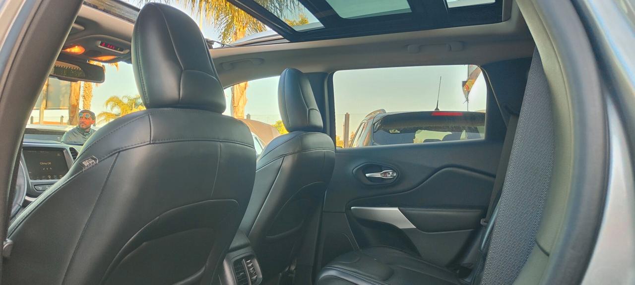 Jeep Cherokee 2.2 Mjt II 4WD Overland da vetrinaaa