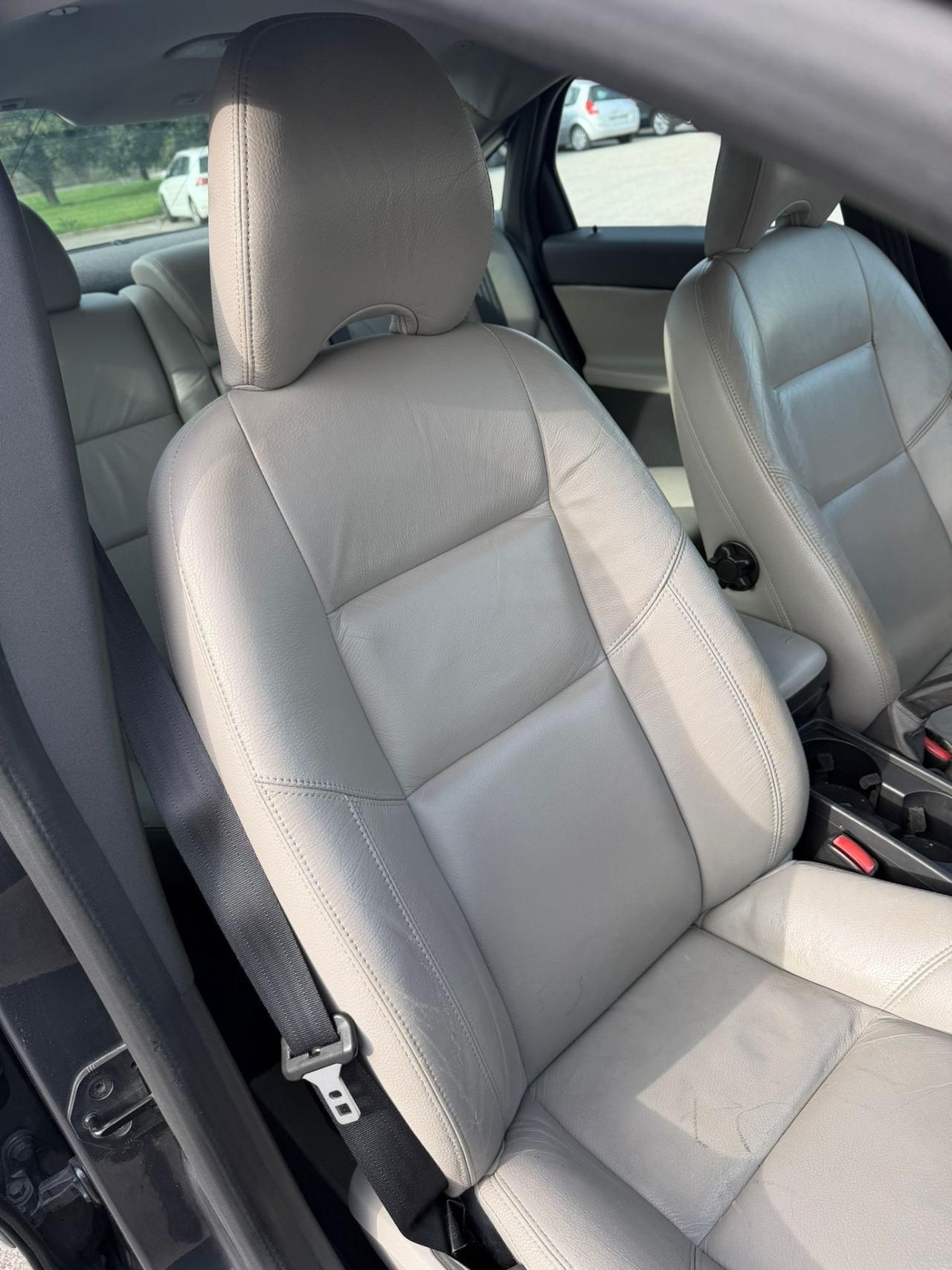 Volvo S40 2.0 D cat Summum