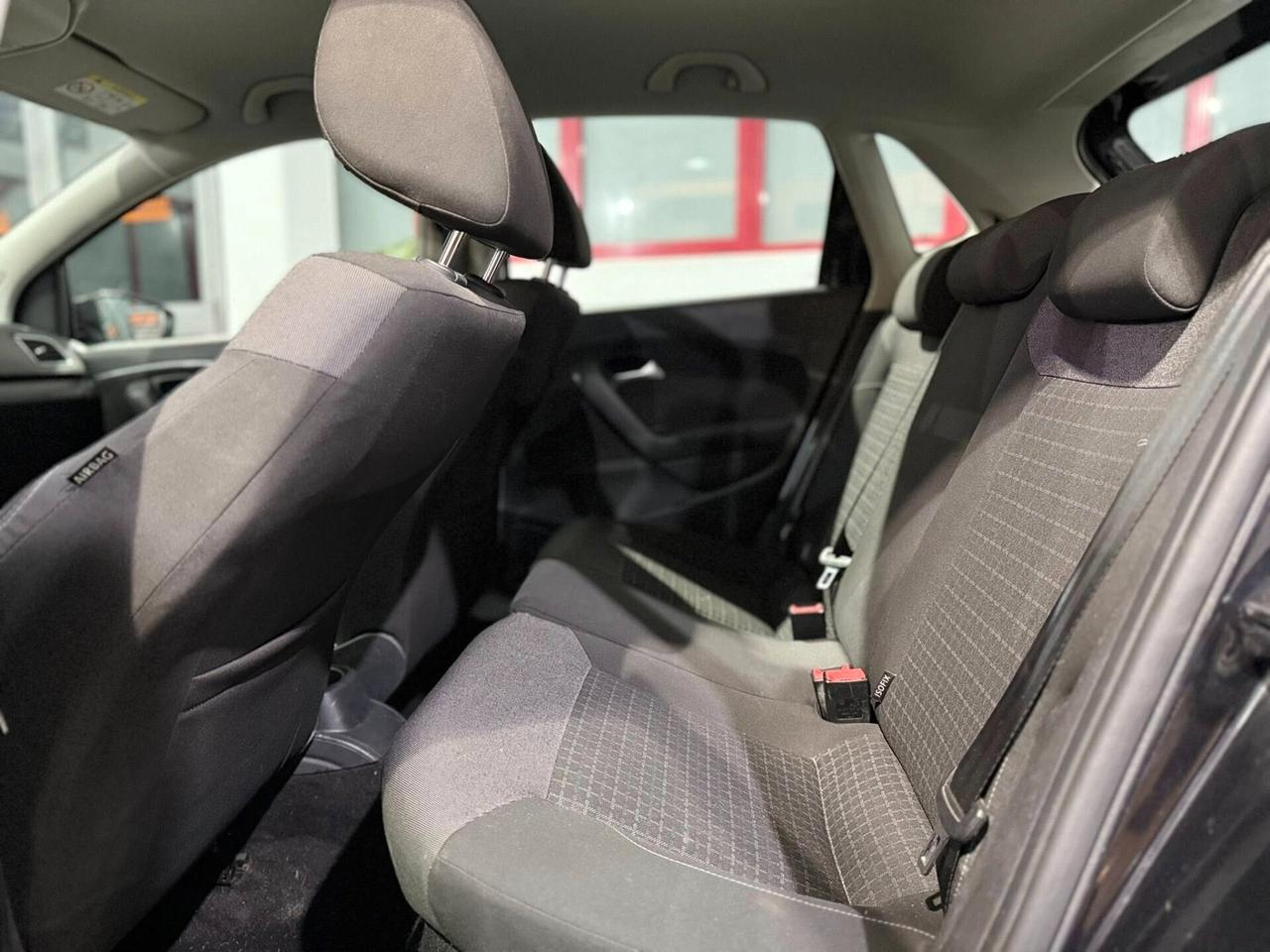 Volkswagen Polo 1.4 TDI 75cv Comfortline 2015