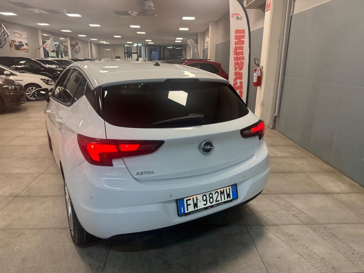 Opel Astra 1.6 CDTi 110CV Start&Stop 5P. Innovation