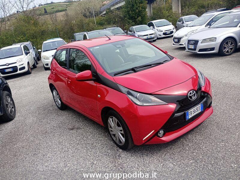 Toyota Aygo II 2014 5p 1.0 x-play my15