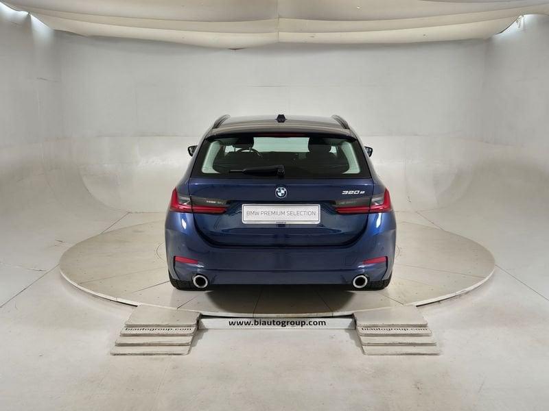 BMW Serie 3 G21 2022 Touring 320e Touring auto