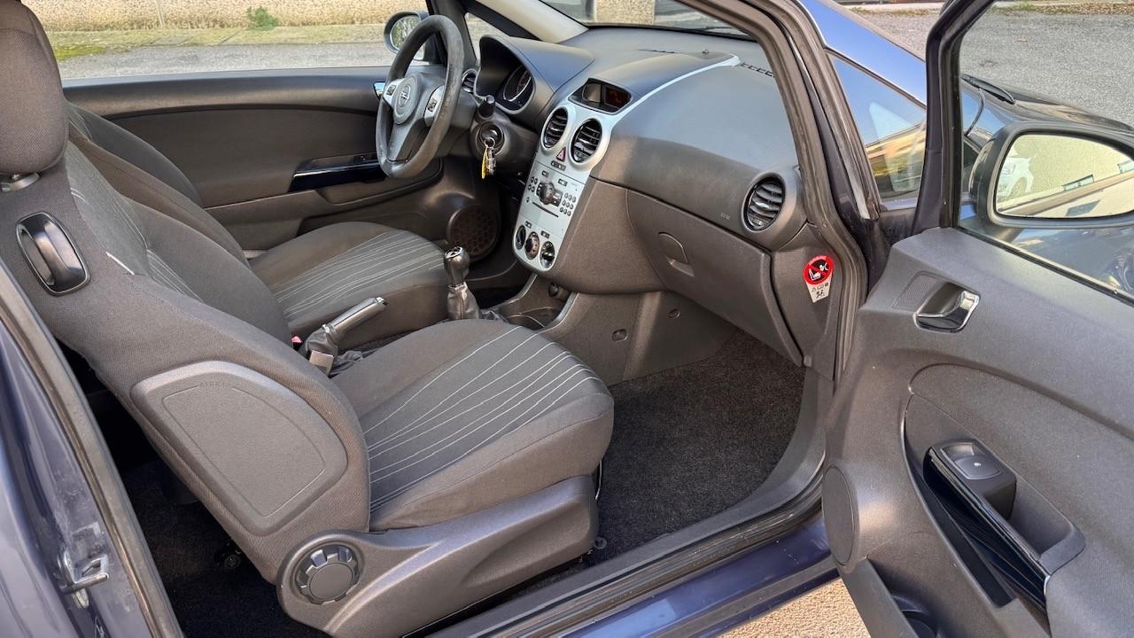 Opel Corsa 1.2 3 porte Enjoy GPL