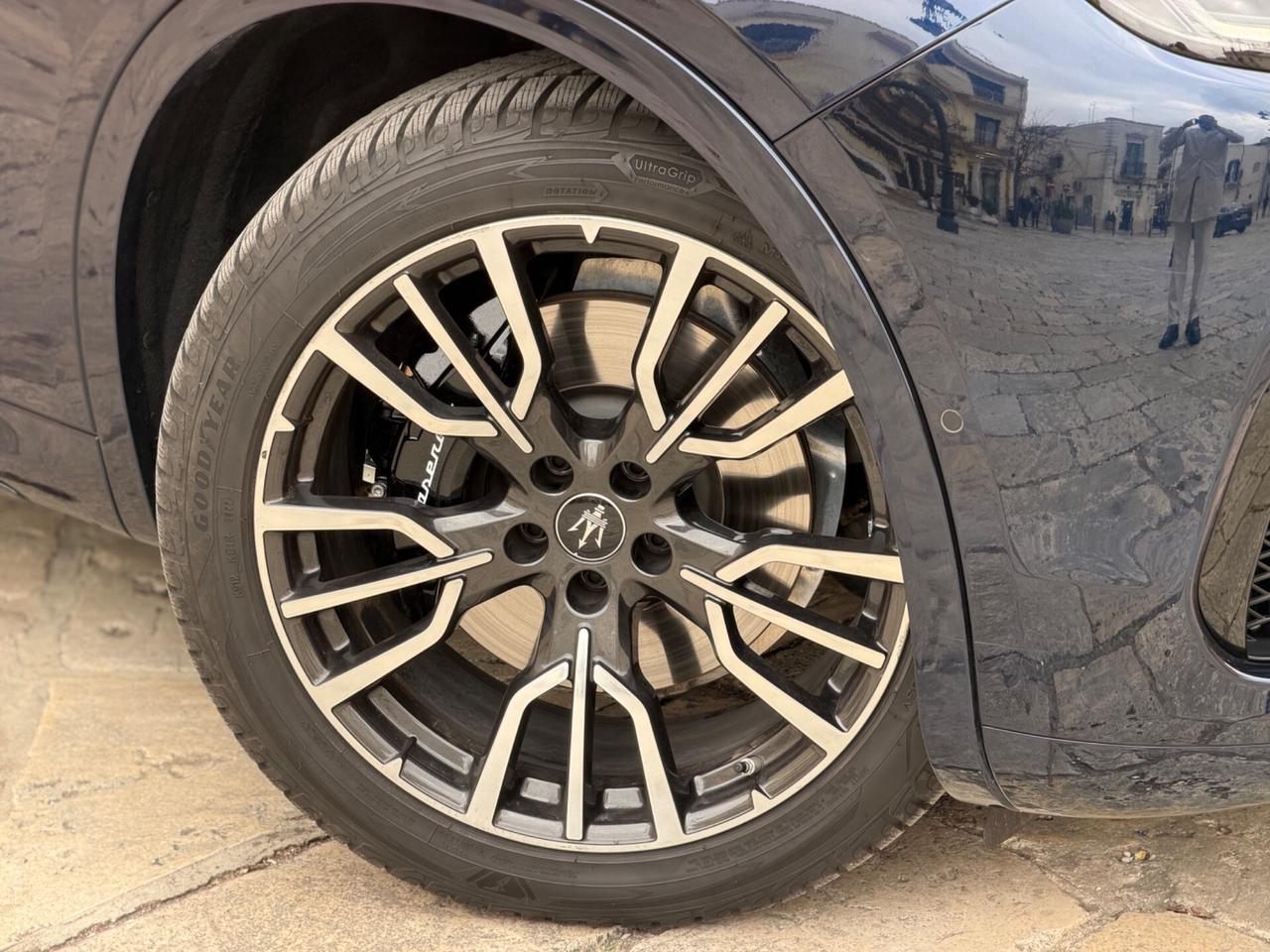 Maserati Grecale 2.0 MHEV 330 CV AWD MODENA TETTO LED