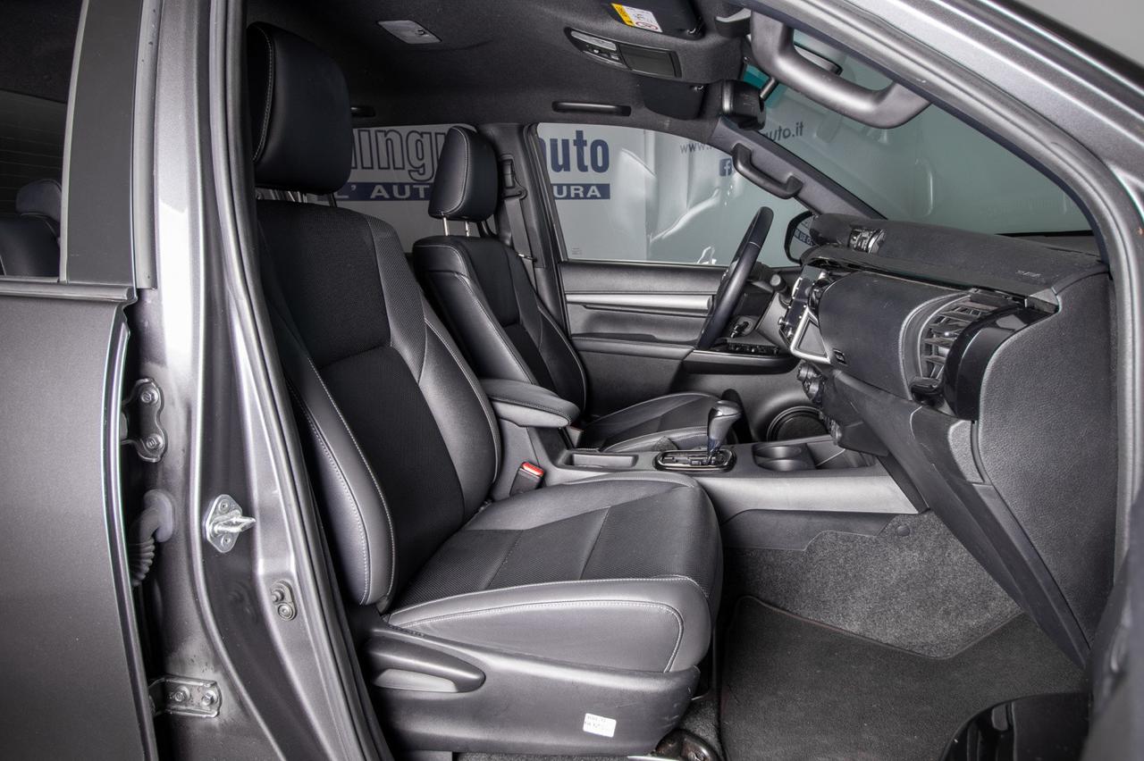 Toyota Hilux 2.8 D Double Cab Invincible 4wd Auto 204cv N1