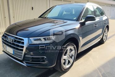 AUDI Q5 40 TDI quattro S tronic Business