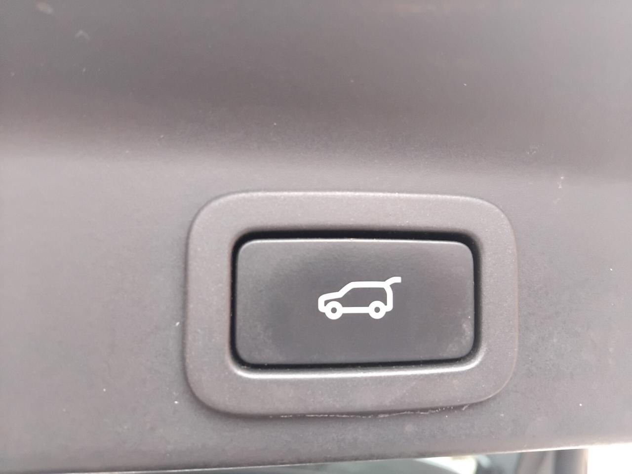 Jaguar F-Pace 2.0 D 180 CV Portfolio