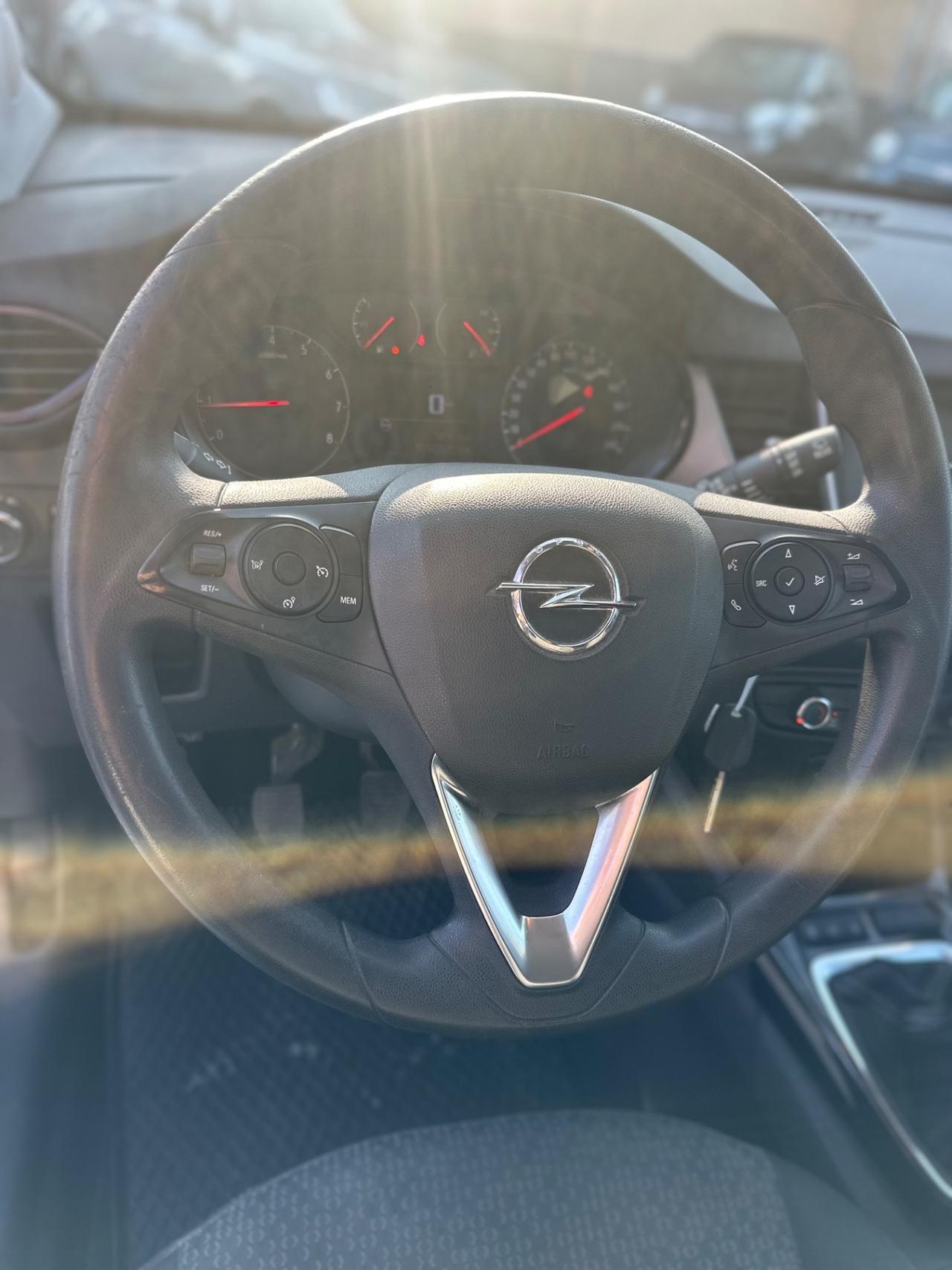 Opel Crossland X 1.2 12V Advance