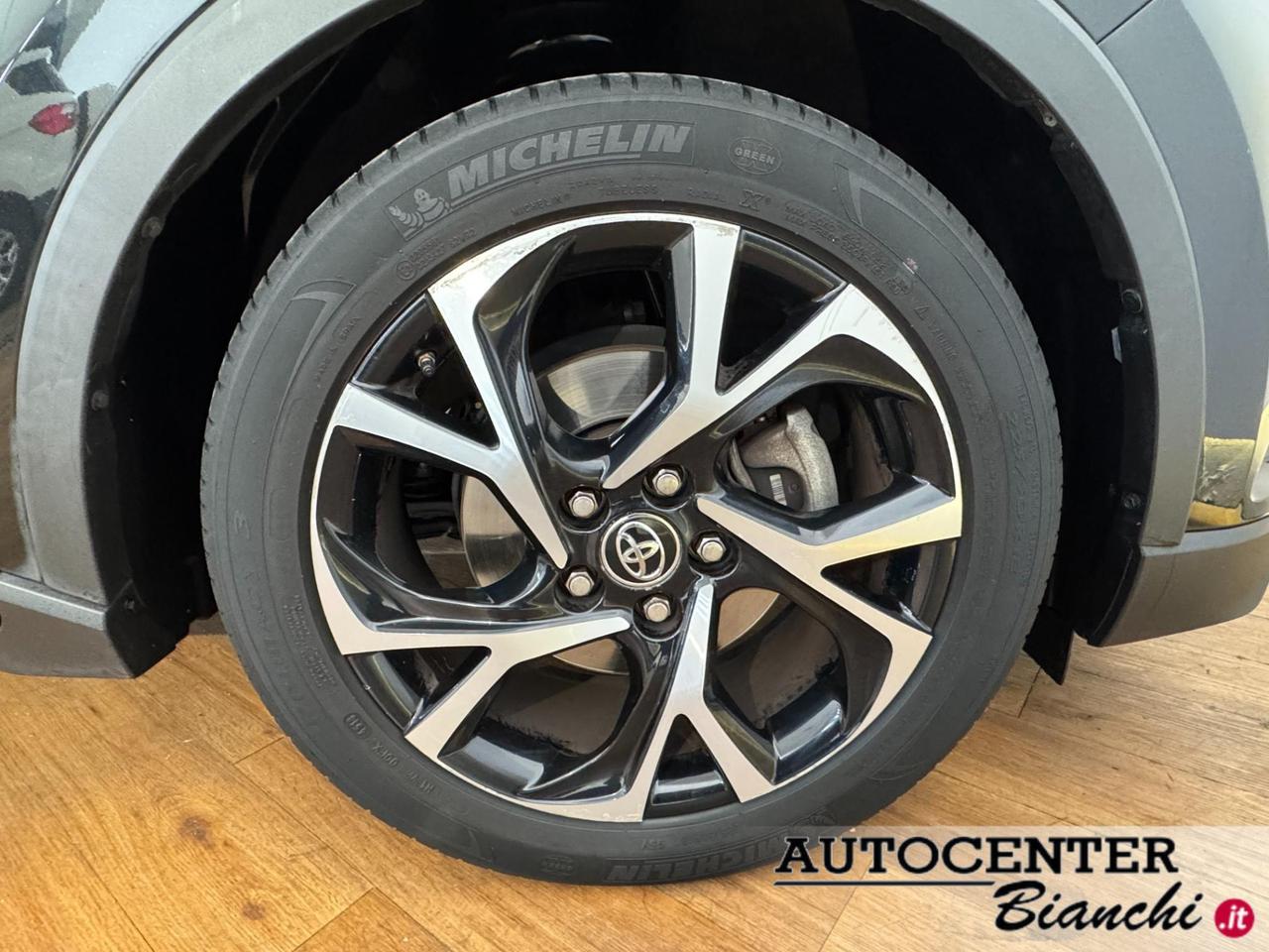 Toyota C-HR 5 Porte C-HR 1.8h Style 2wd e-cvt my19