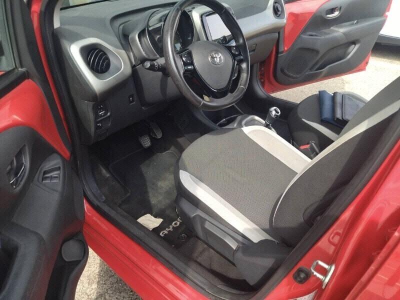 Toyota Aygo 1.0 VVT-i 69 CV 5 porte x-play TSS MMT