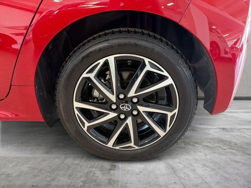 Toyota Yaris Hybrid Trend MY22