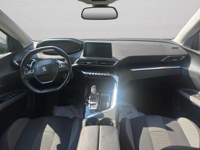 PEUGEOT 3008 BlueHDi 130 S&S EAT8 Business