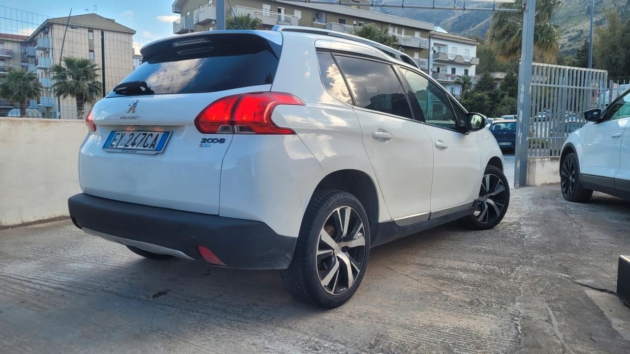 Peugeot 2008 1.6 e-HDi 92 CV Stop&Start Urban Cross
