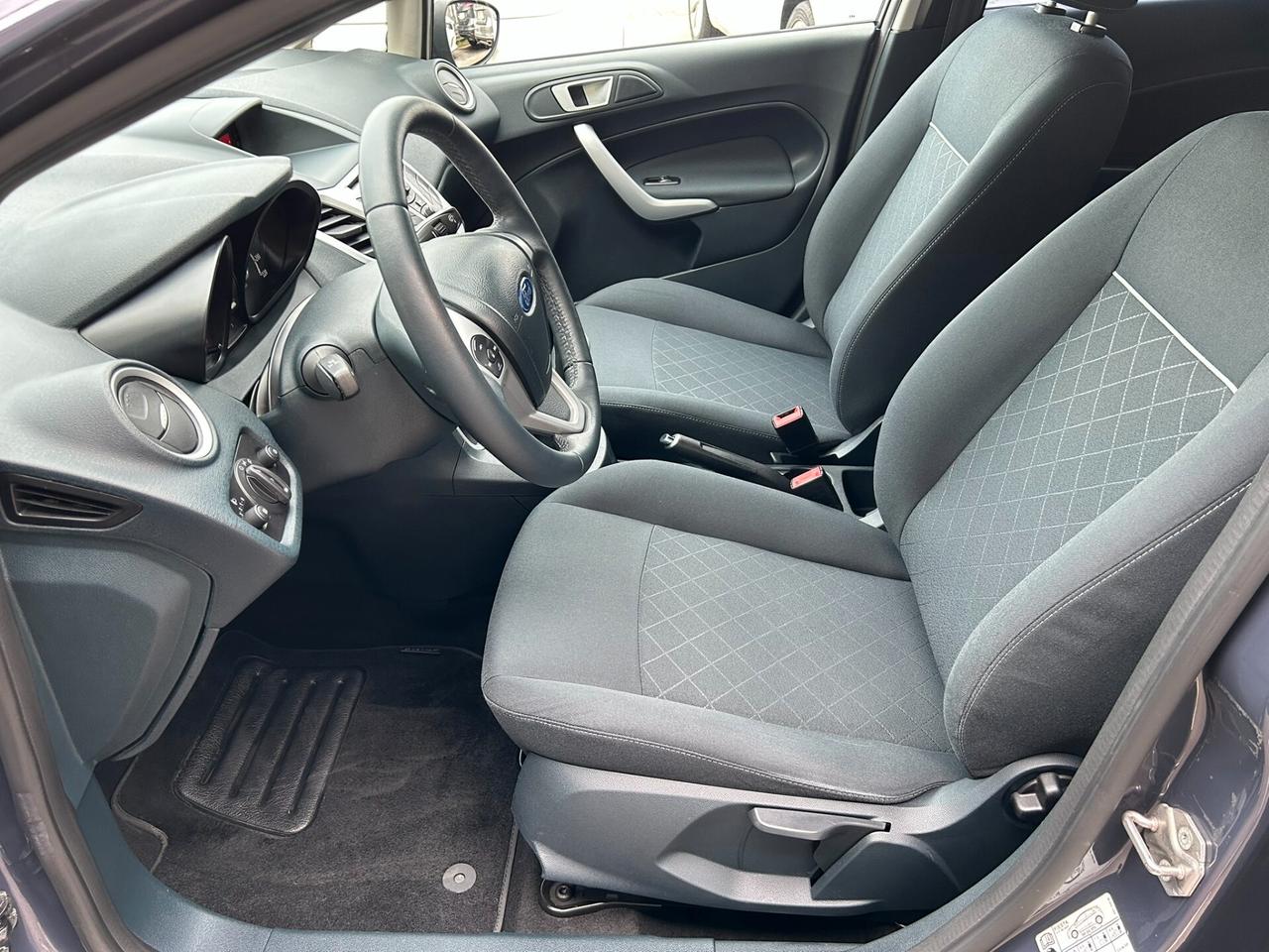 FORD FIESTA 1.4 TDCI 70CV Titanium - OK NEOPATENTATI