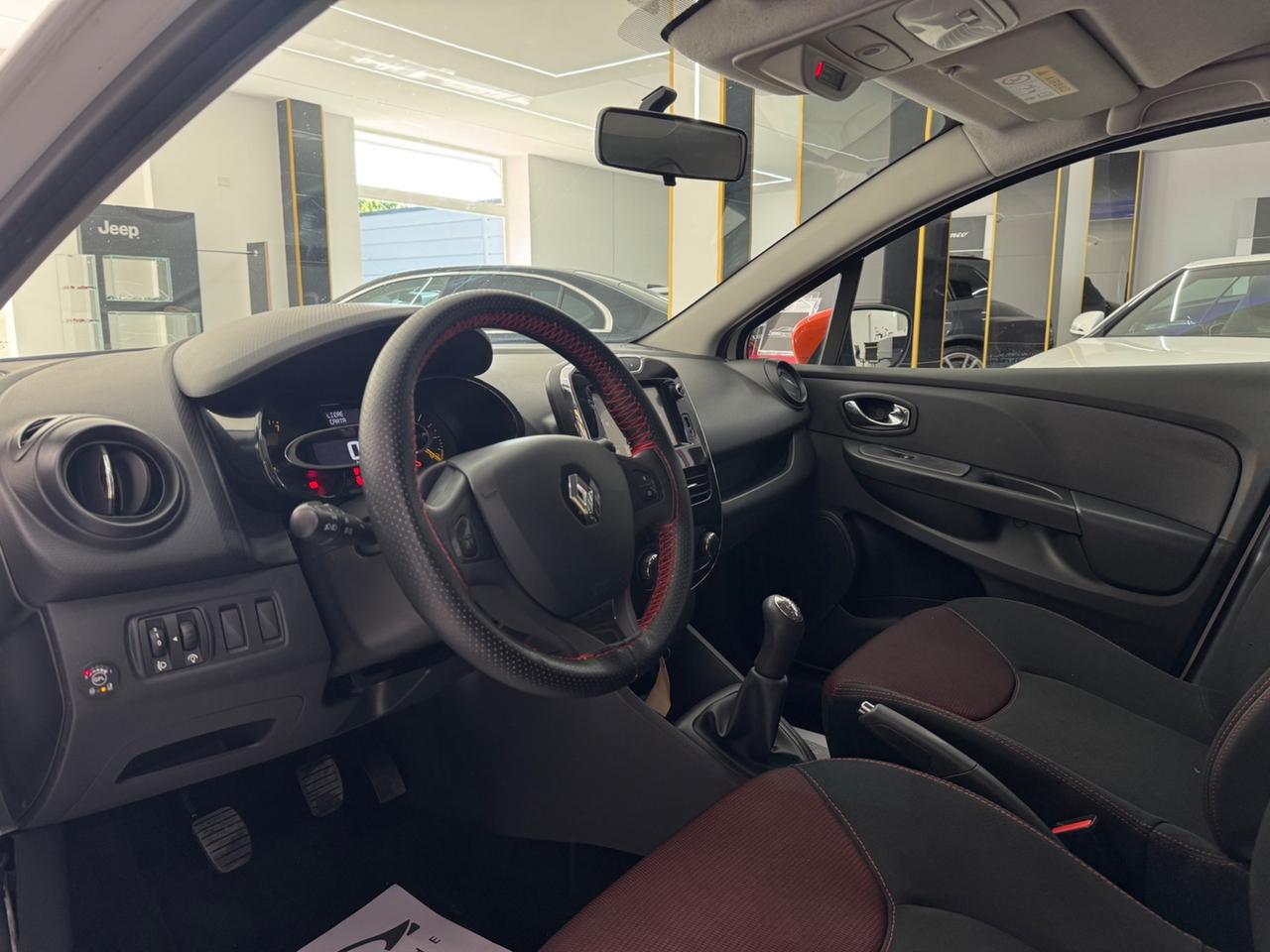 Renault Clio 1.2 75CV GPL Costume National Full Opt