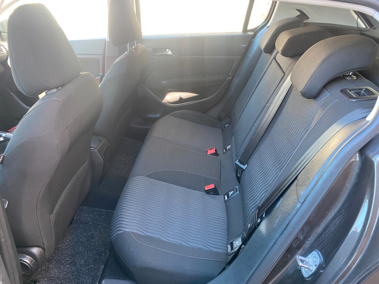 Peugeot 308 1.6 e-HDi 115 CV Stop&Start Business