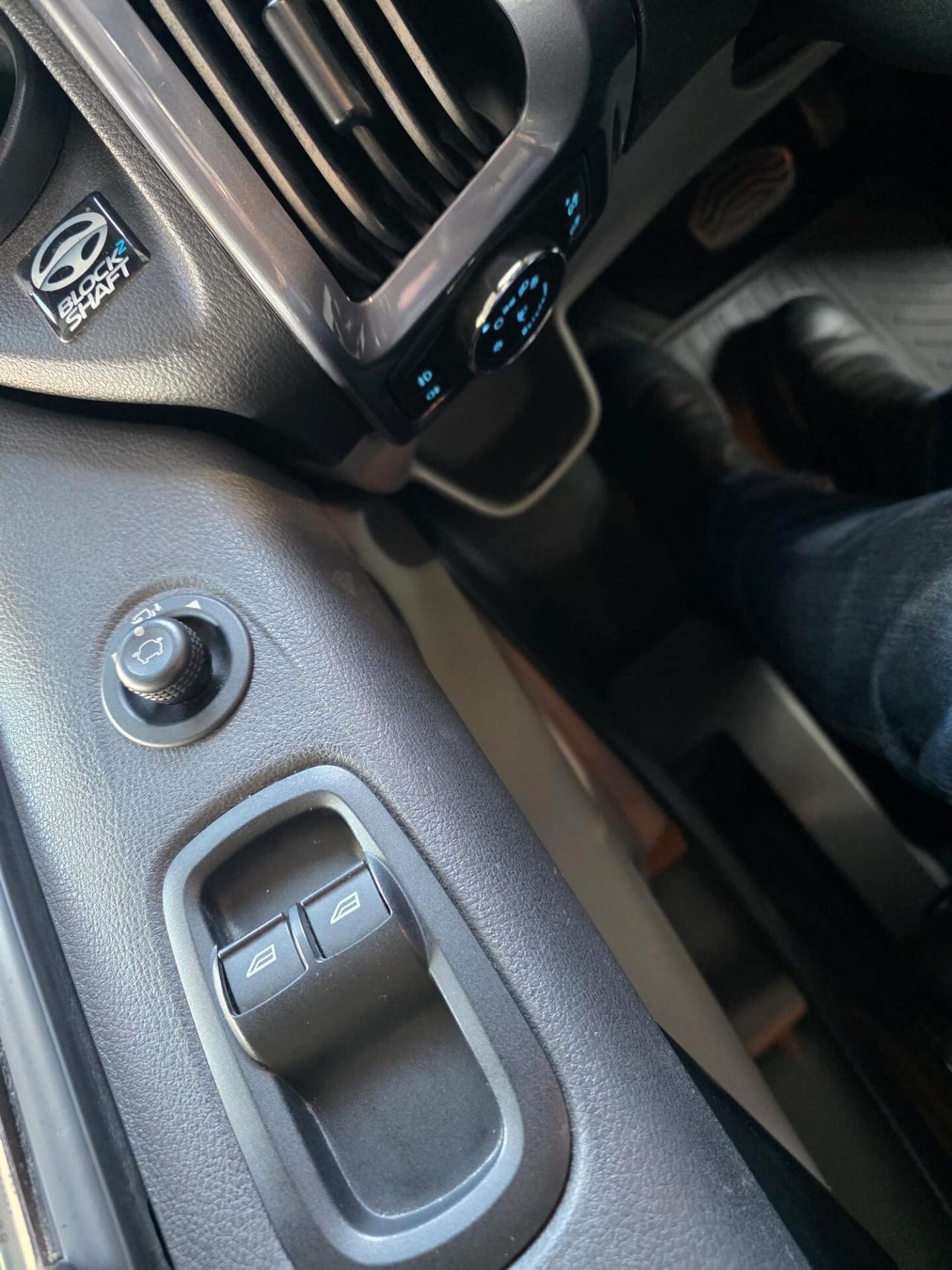 Ford Tourneo Custom 310 2.0 TDCi 170CV aut. PL Titanium