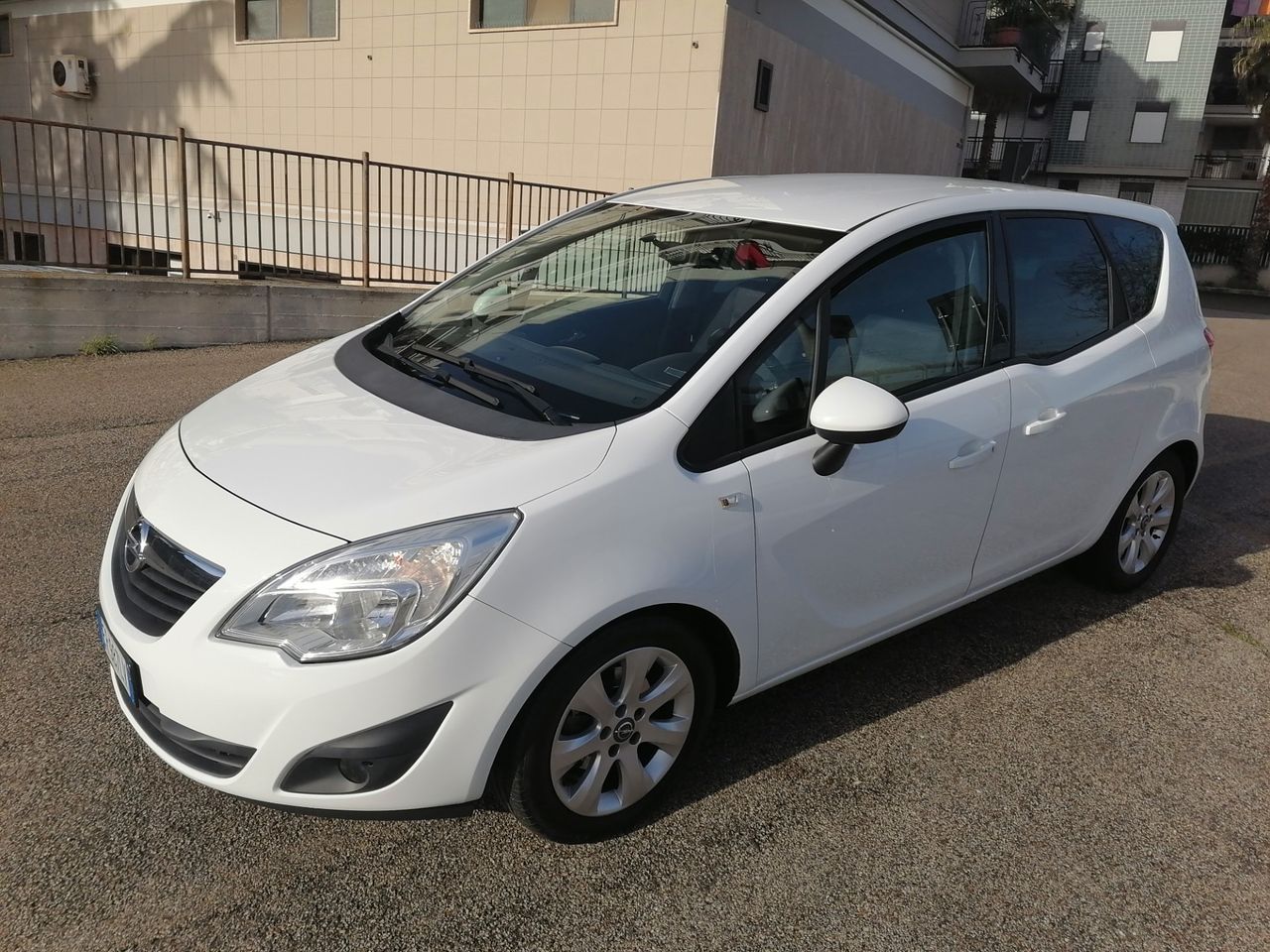 Opel meriva 1.3 cdti 95cv 5p COSMO 10/2013