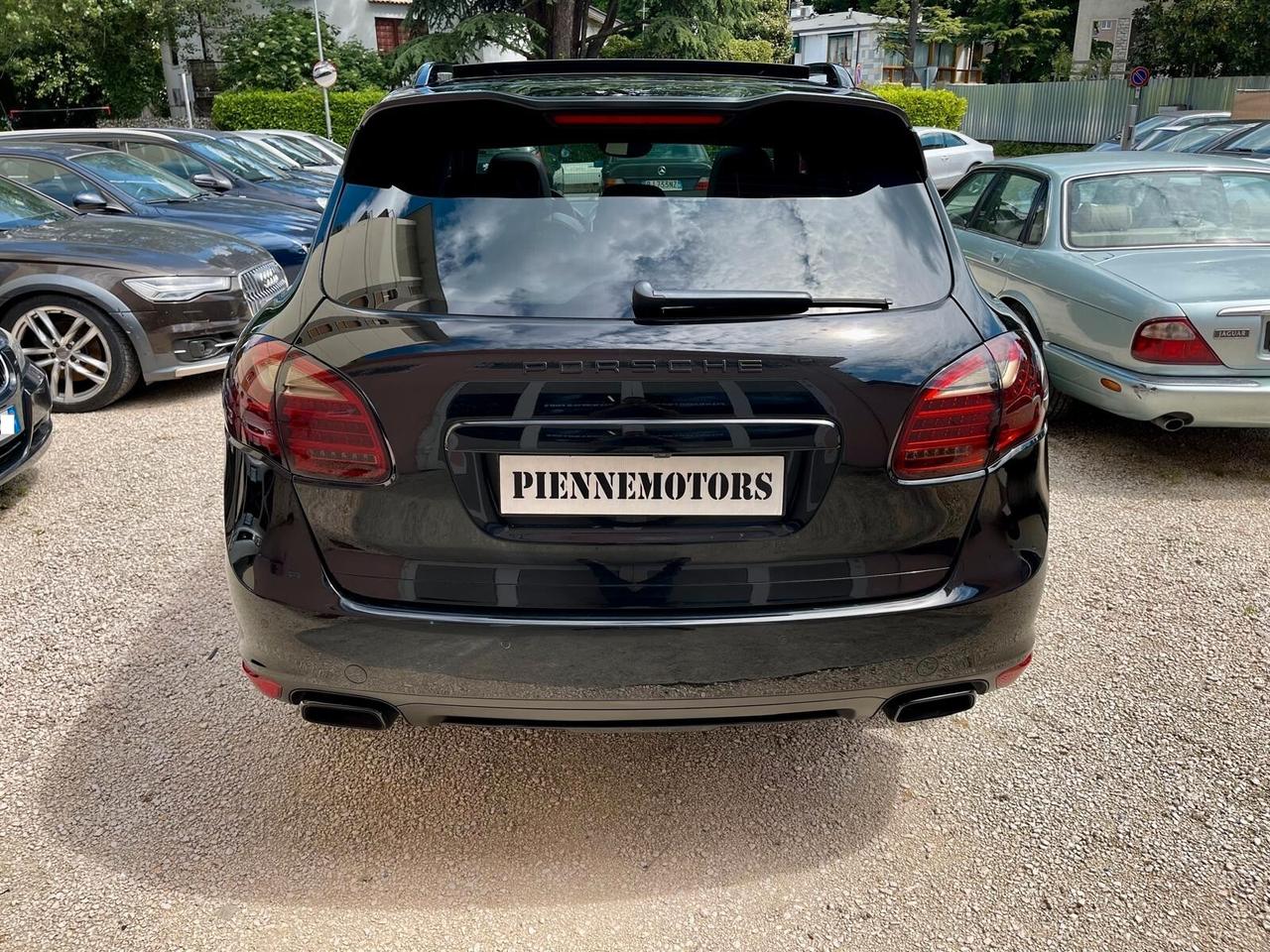 Porsche Cayenne - All-Black CERCHI 21 TETTO PANORAMICO
