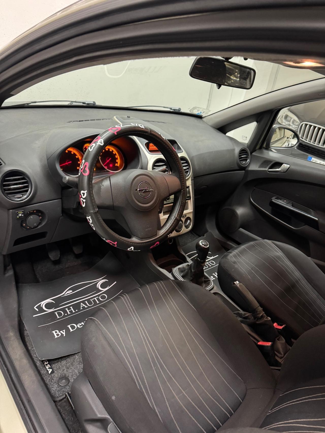 Opel Corsa 1.2 3 porte Sport