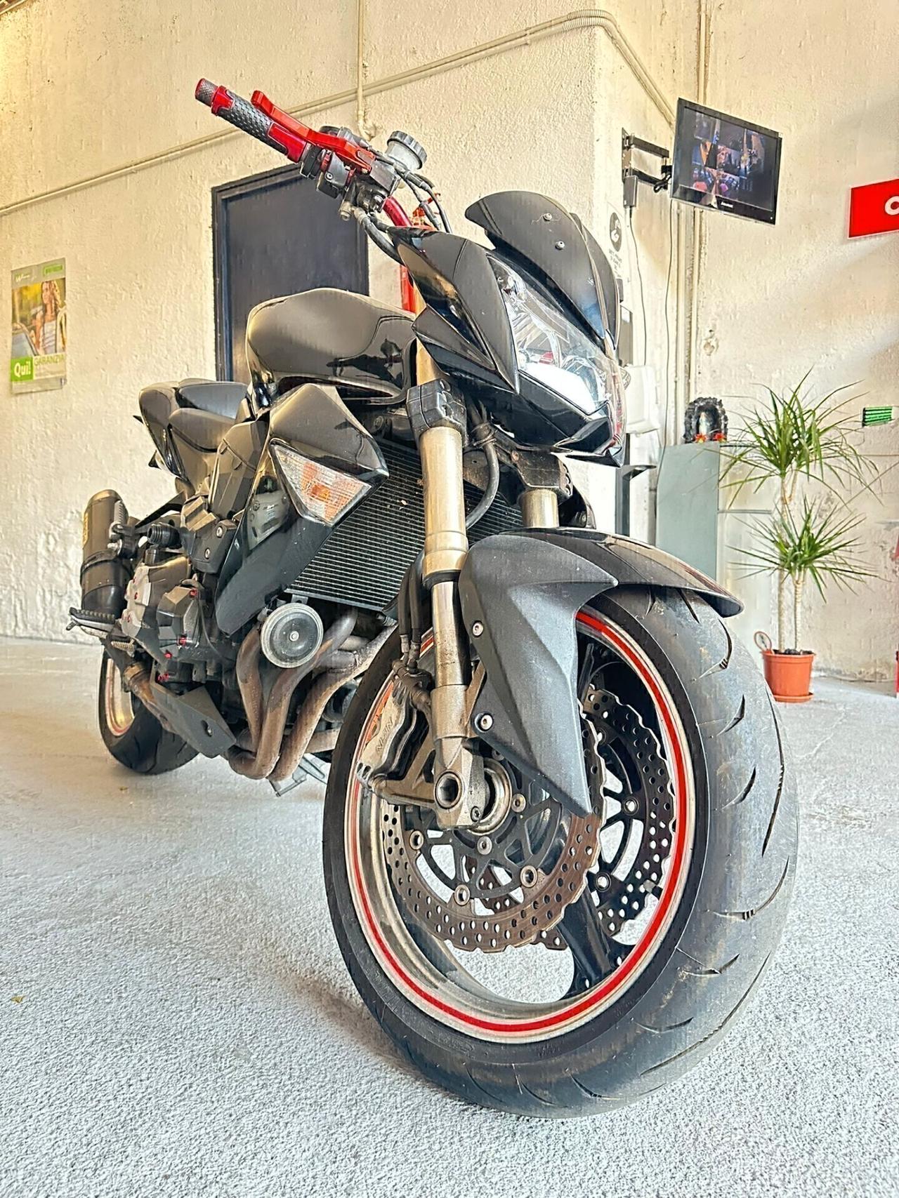 Kawasaki Z 1000 nera