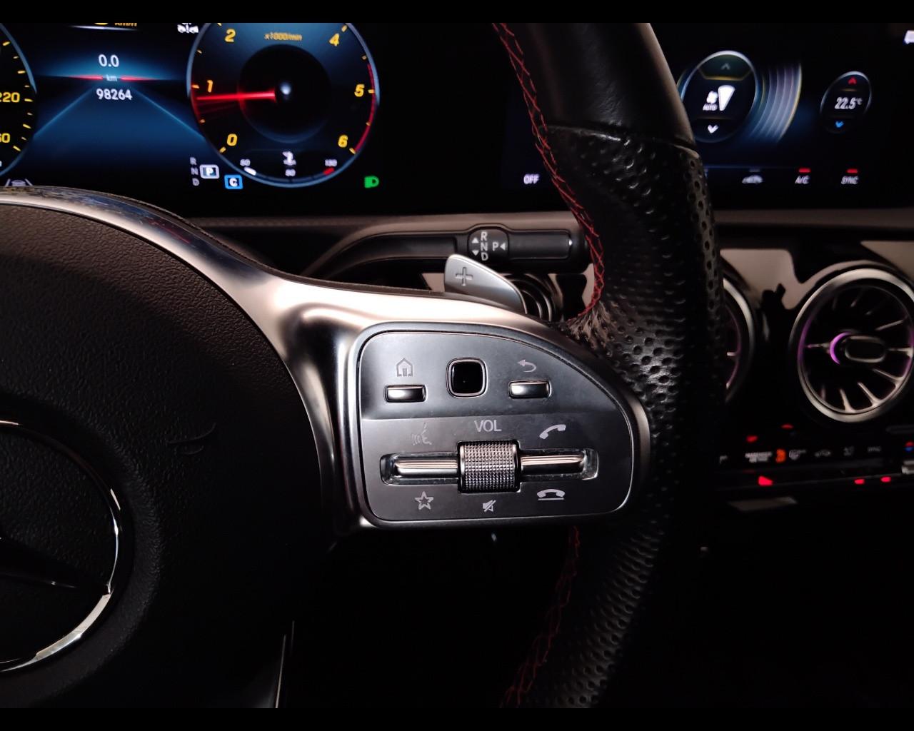 Mercedes-Benz Classe A - W177 2018 - A 180 d Premium auto