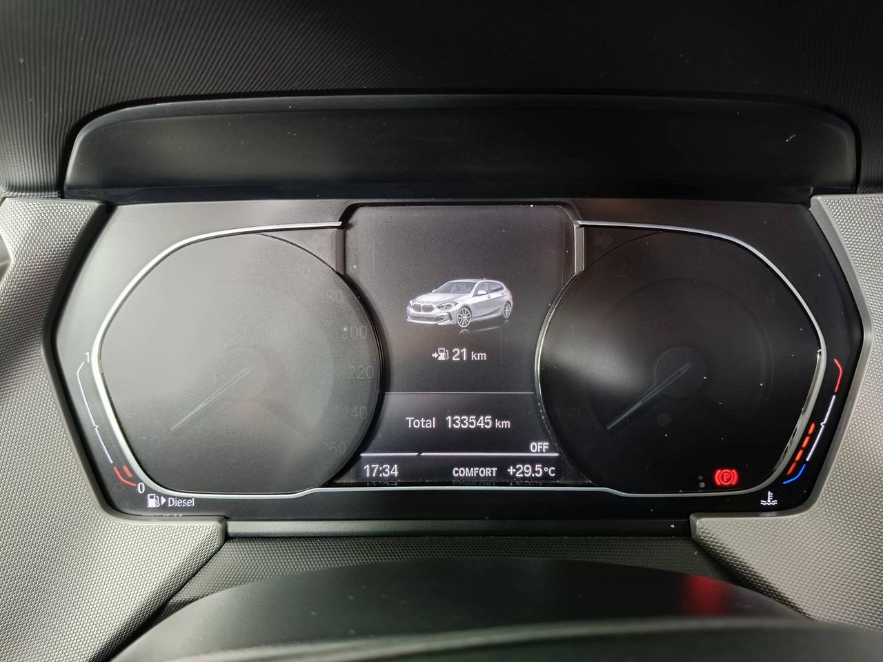 BMW Serie 1 5 PORTE - F40 - 118d 5 Porte