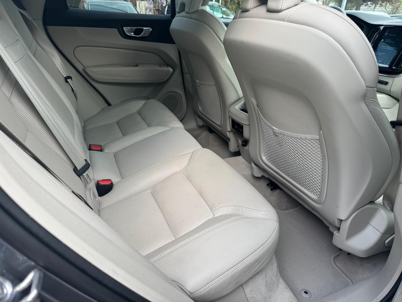 Volvo XC 60 XC60 B5 (d) AWD Geartronic Inscription