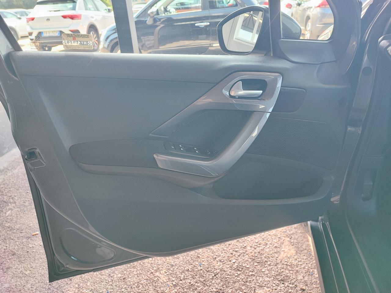 Peugeot 2008 BlueHDi 100 S&S Allure