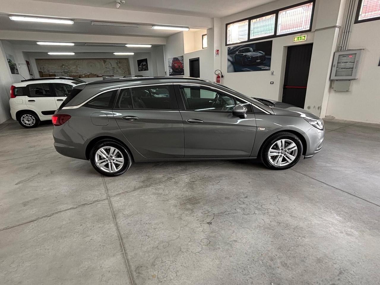 Opel Astra 1.6 CDTi 110CV Sports Tourer Innovation