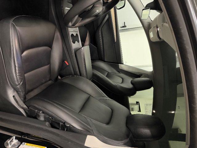 TESLA Model Y DUAL MOTOR///Long Range///AWD///