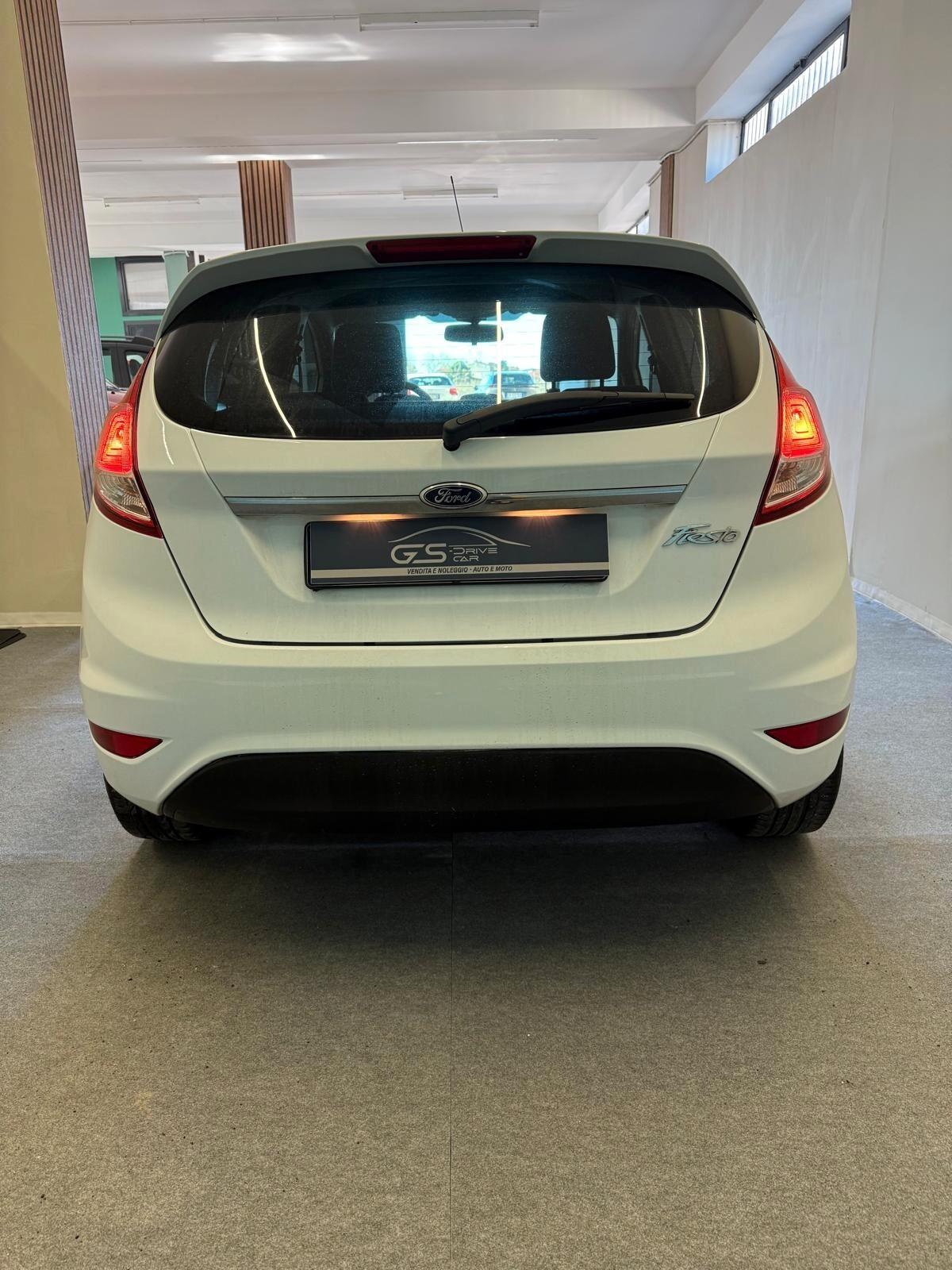 Ford Fiesta 1.5 TDCi 75CV 5 porte Titanium