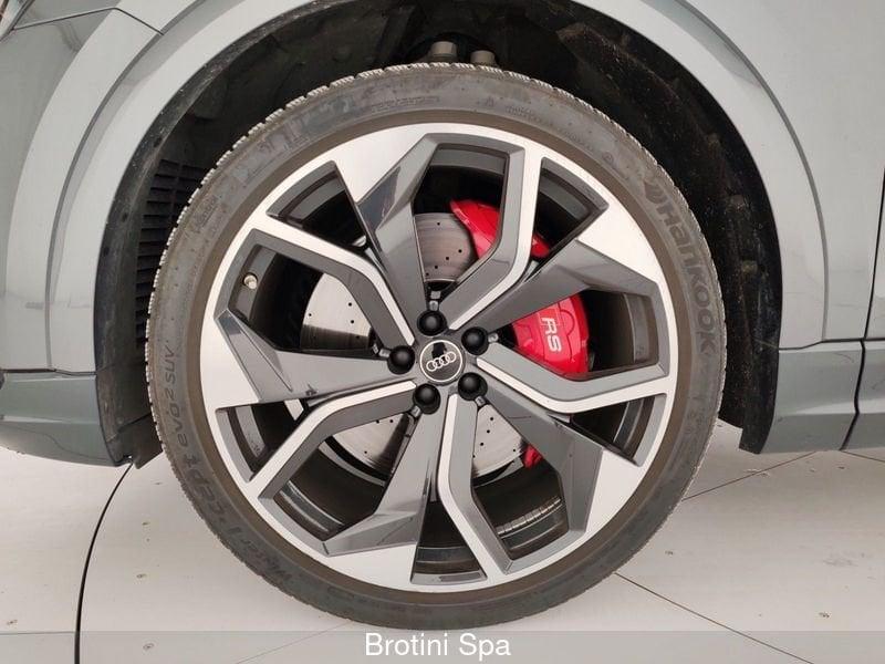 Audi Q8 RS TFSI V8 quattro tiptronic