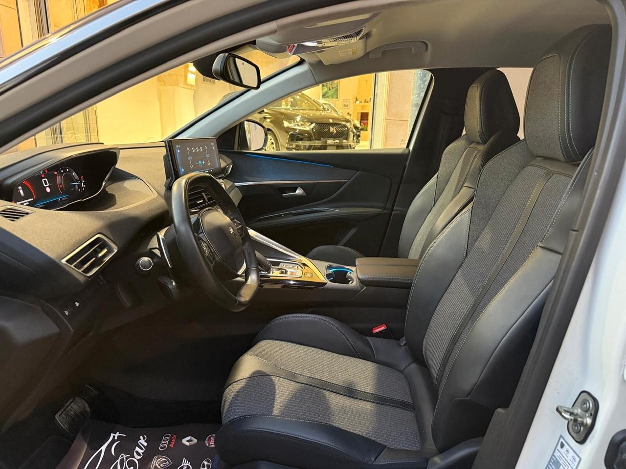 PEUGEOT 3008 ALLURE 1.5 130CV PELLE NAVI CAM ANNO 2021