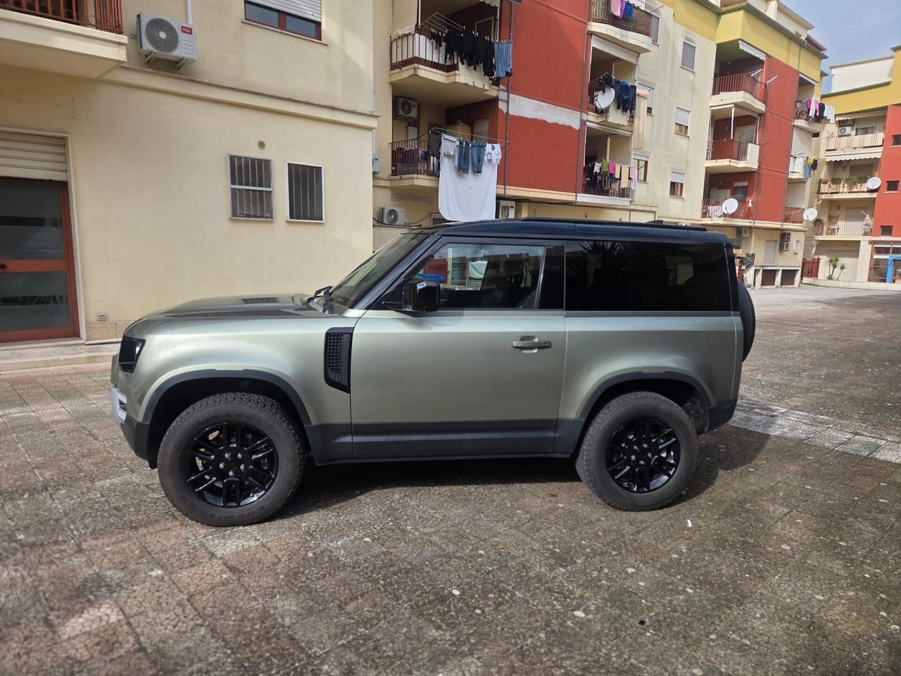 Land Rover Defender 90 3.0D I6 250 CV AWD Auto HSE