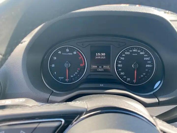 Audi Q2 30 TFSI Business