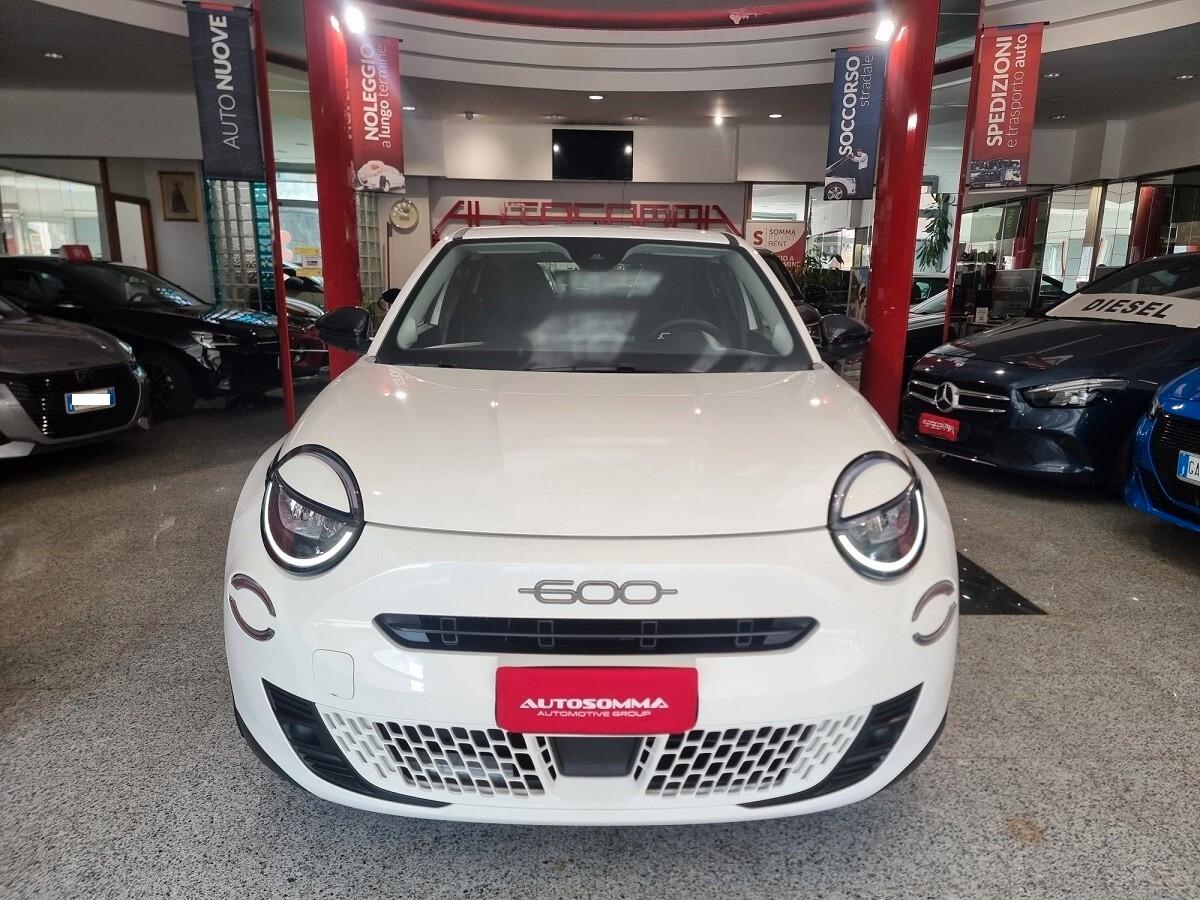 Fiat 600 Hybrid 110 CV DCT MHEV Business