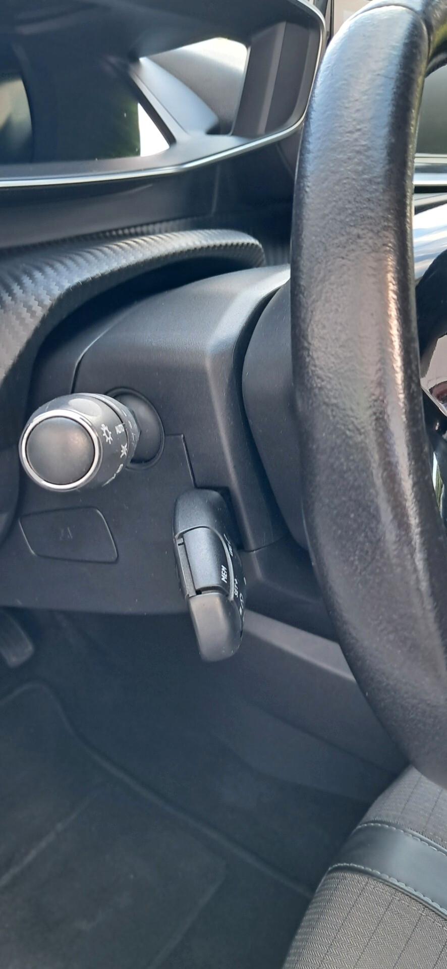 Peugeot 208 PureTech 101 Stop&Start 5 porte Allure Navi Pack