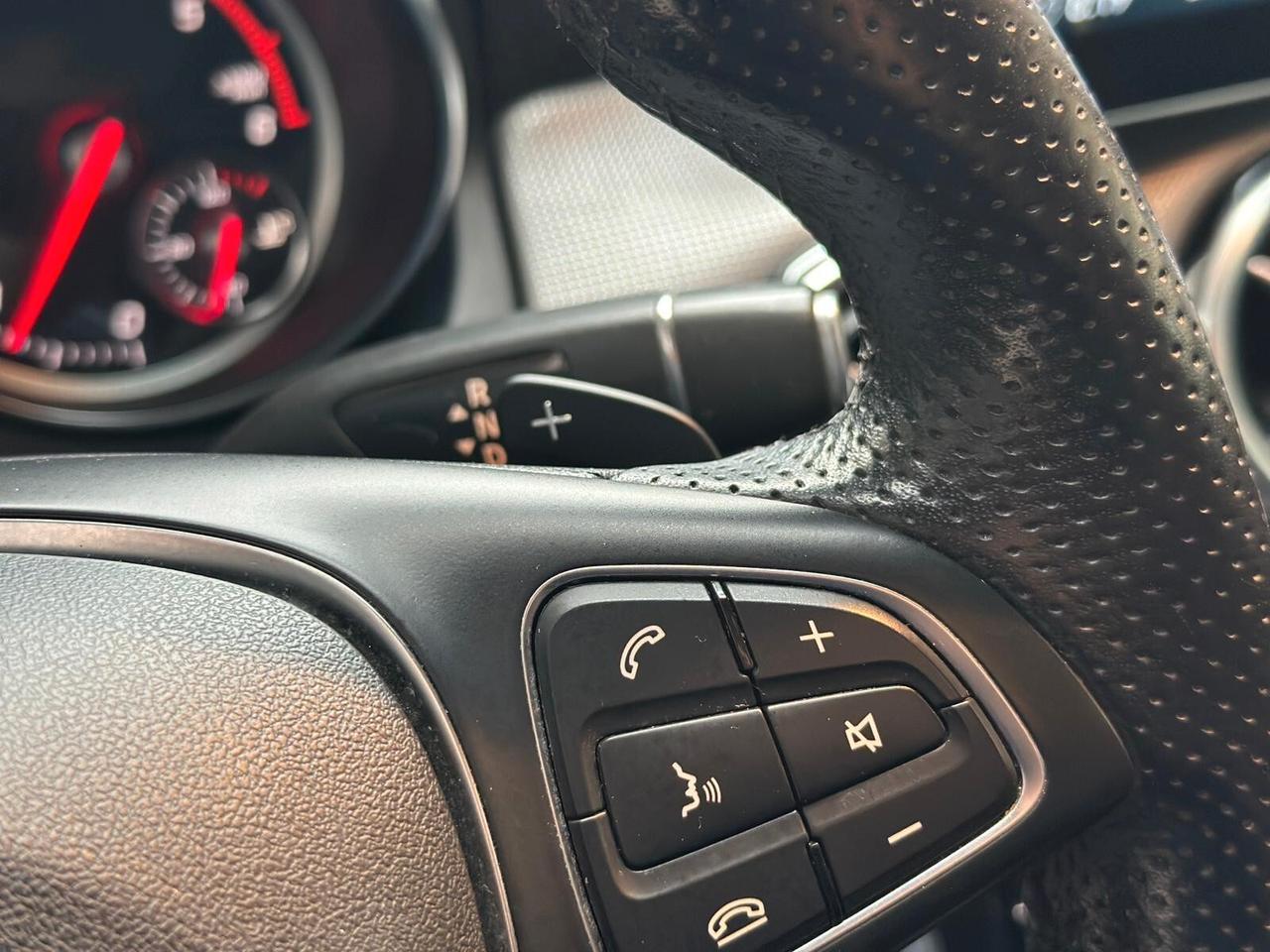 Mercedes-benz GLA 200 d Automatic Premium