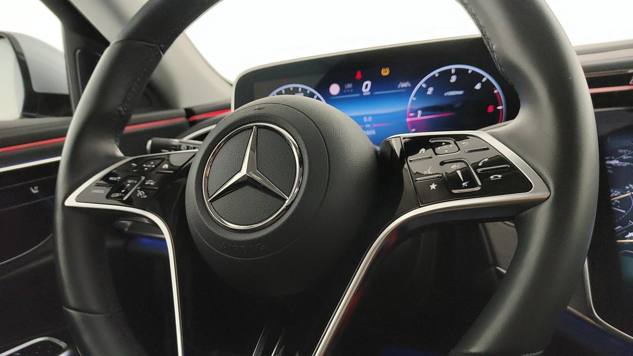 Mercedes-Benz E SW 220 d Advanced auto