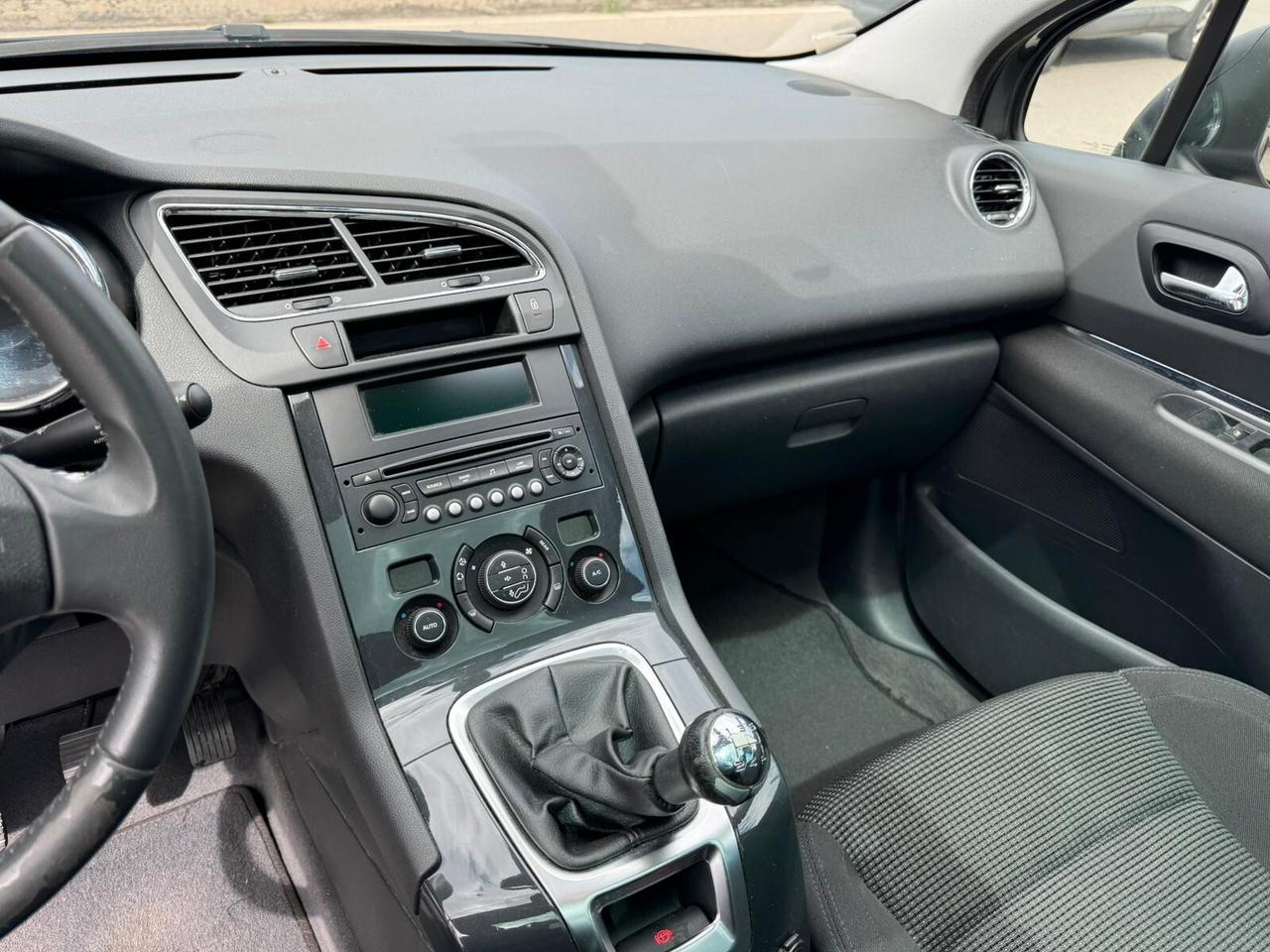 Peugeot 5008 1.6 120CV Premium