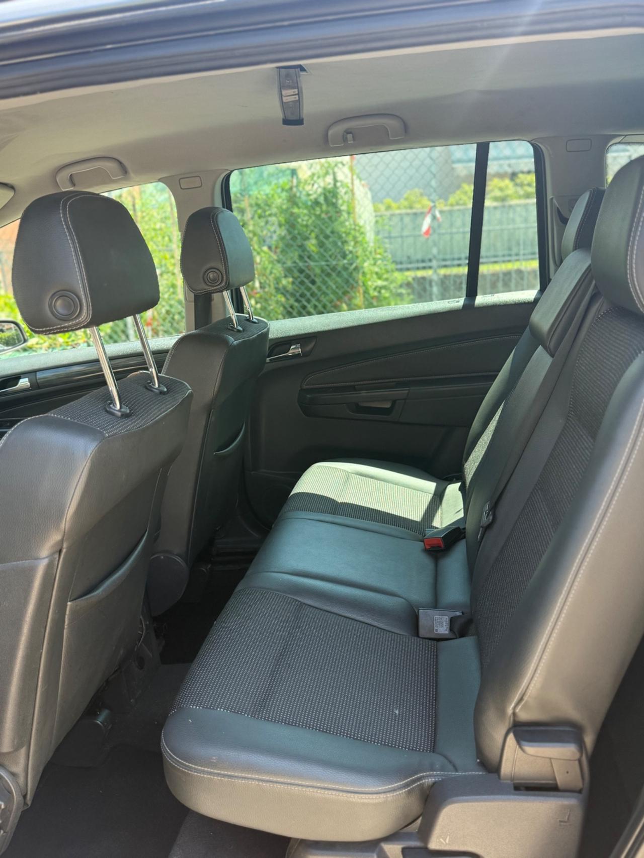 Opel Zafira 1.9 CDTI 120CV Cosmo 7 POSTI