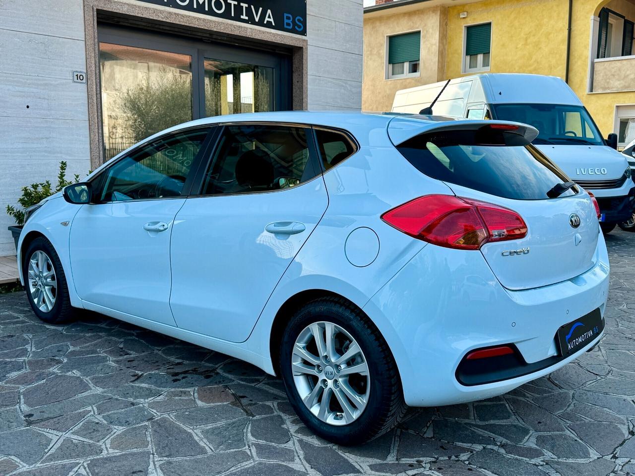 Kia Ceed cee'd 1.6 CRDi 110 CV 5 porte Cool
