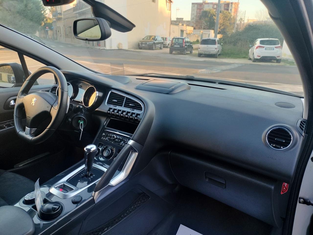 Peugeot 3008 1.6 HDi 110CV cambio robotizzato Outdoor