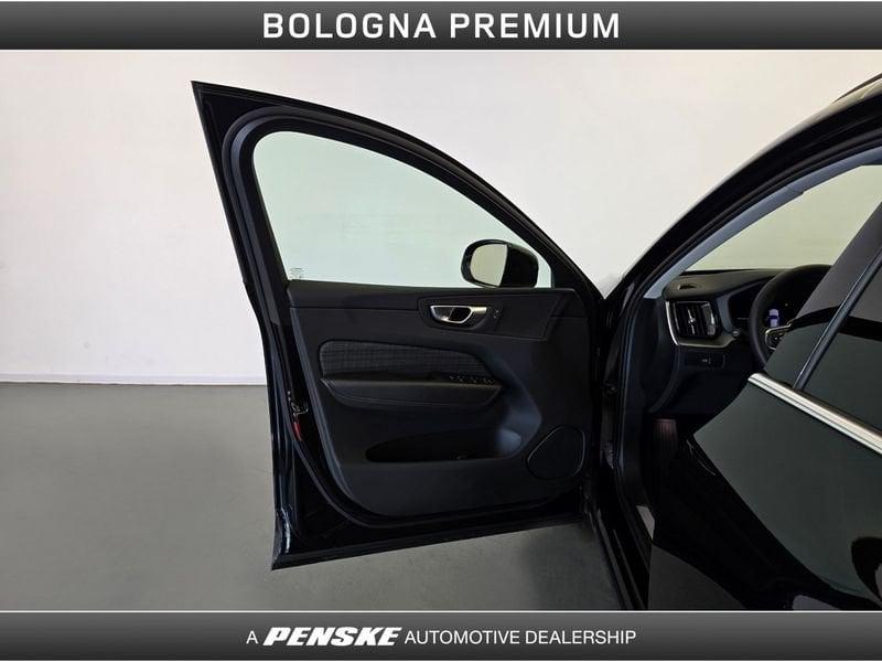 Volvo XC60 B4 (d) AWD automatico Core