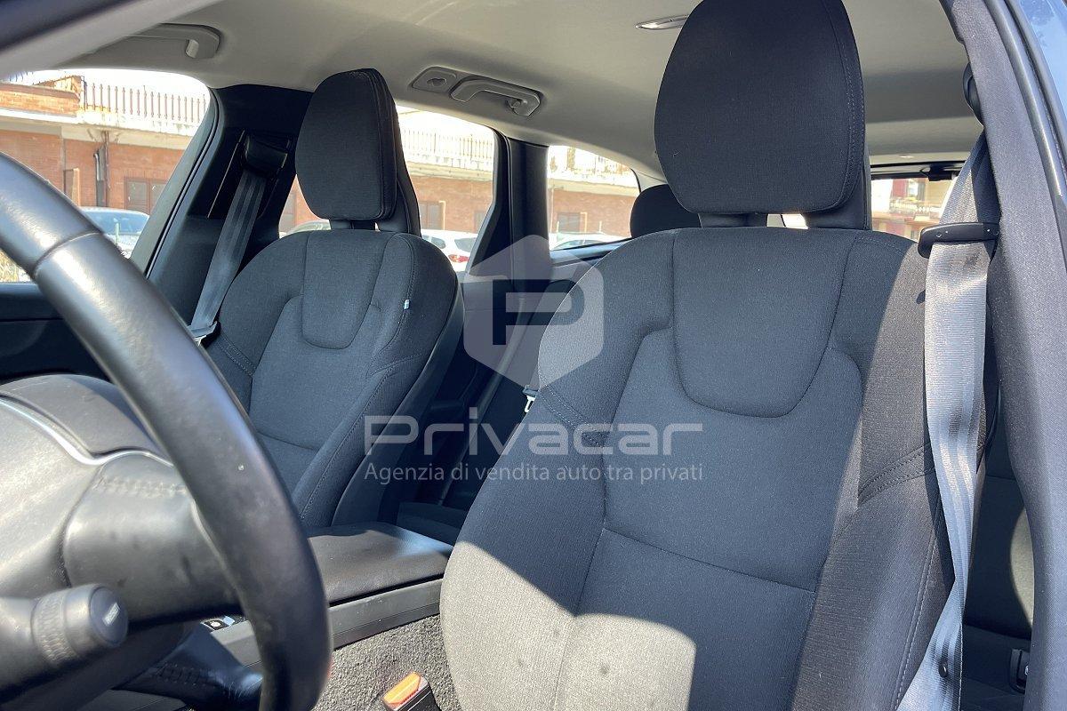 VOLVO XC60 B4 (d) Geartronic Momentum Pro