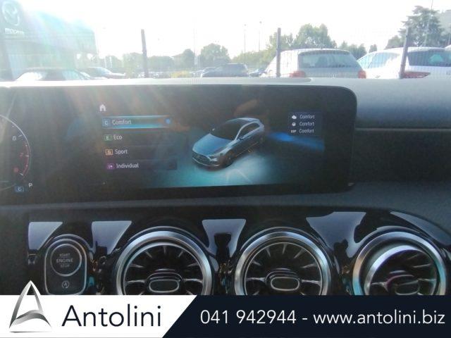 MERCEDES-BENZ A 180 Automatic AMG Line Premium Pacchetto Night